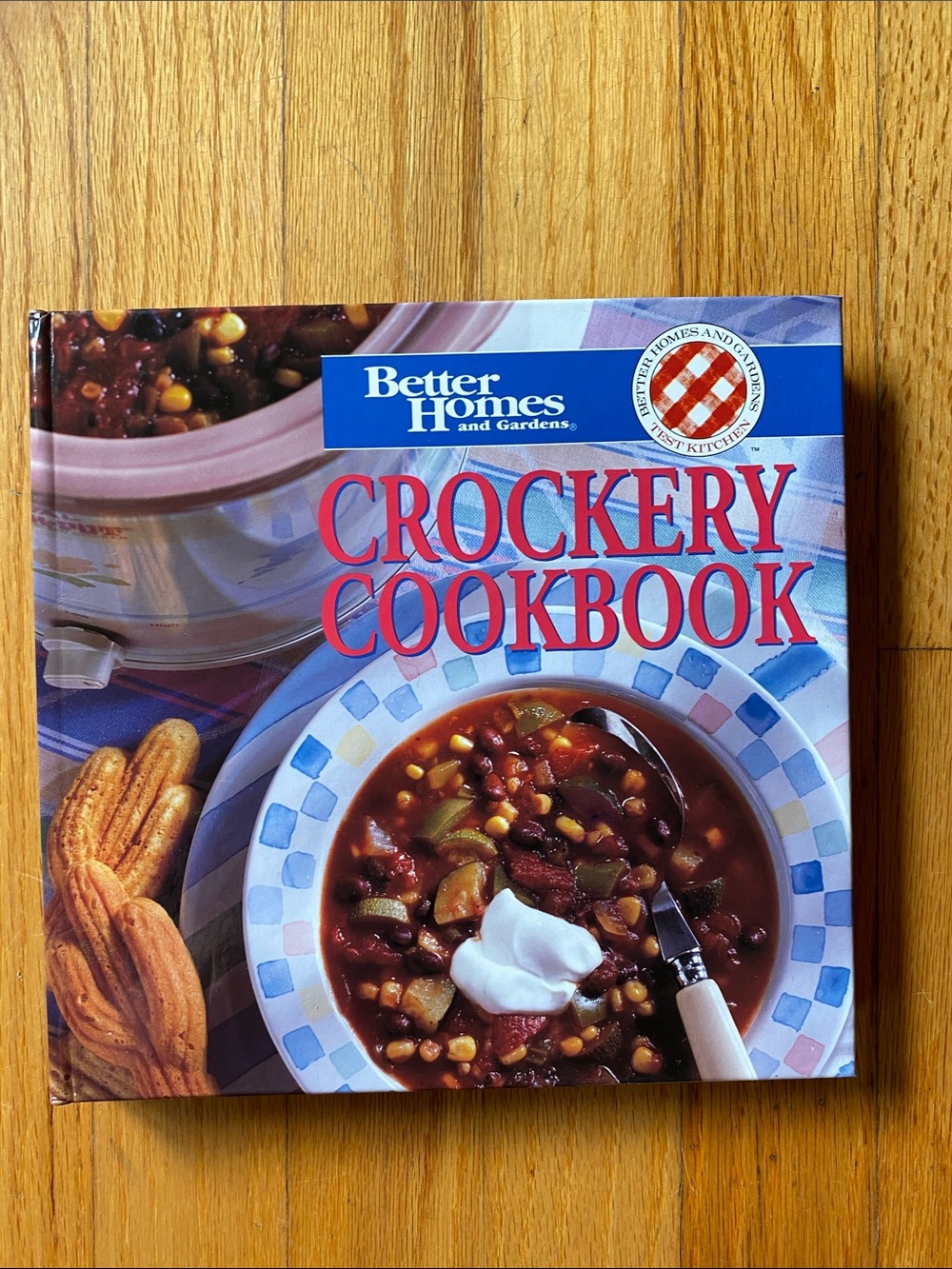Better Homes And Gardens Crockery Cookbook - Blue and Red Cover